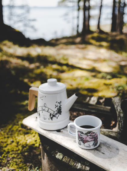 Muurla Moomin Originals Emaillebecher 'At the Meadow' - 370 ml