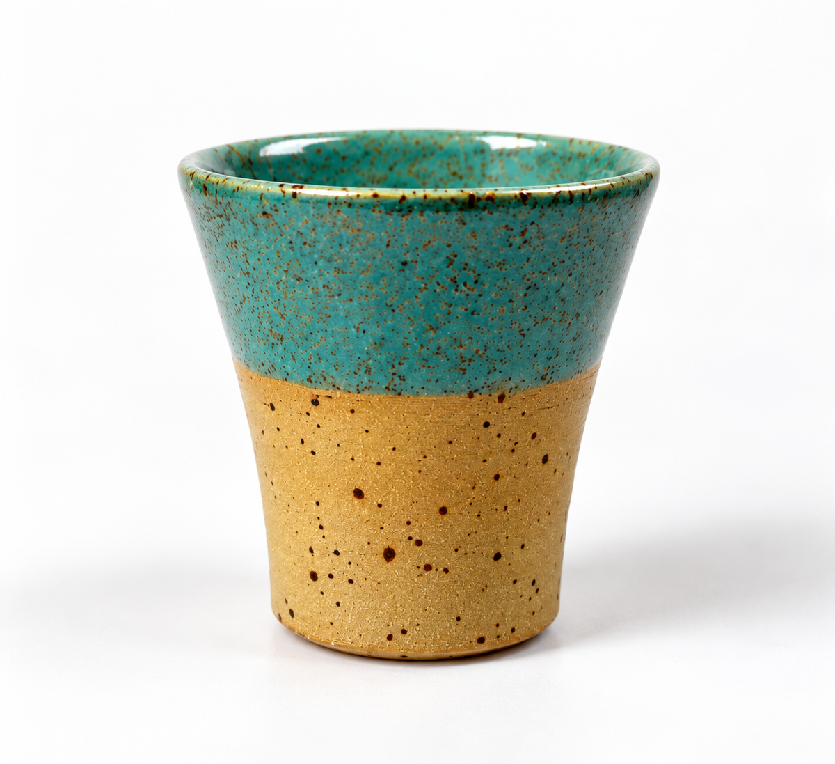 ancoros Design Tasse Grün/Natur – handgetöpfertes Steinzeug – 120 ml