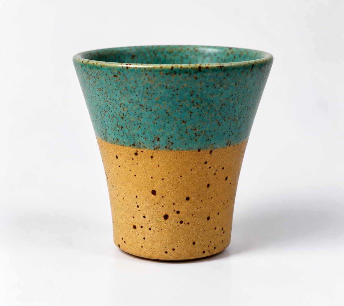 ancoros Design Tasse Grün/Natur – handgetöpfertes Steinzeug – 120 ml