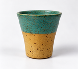 ancoros Design Tasse Grün/Natur – handgetöpfertes Steinzeug – 120 ml