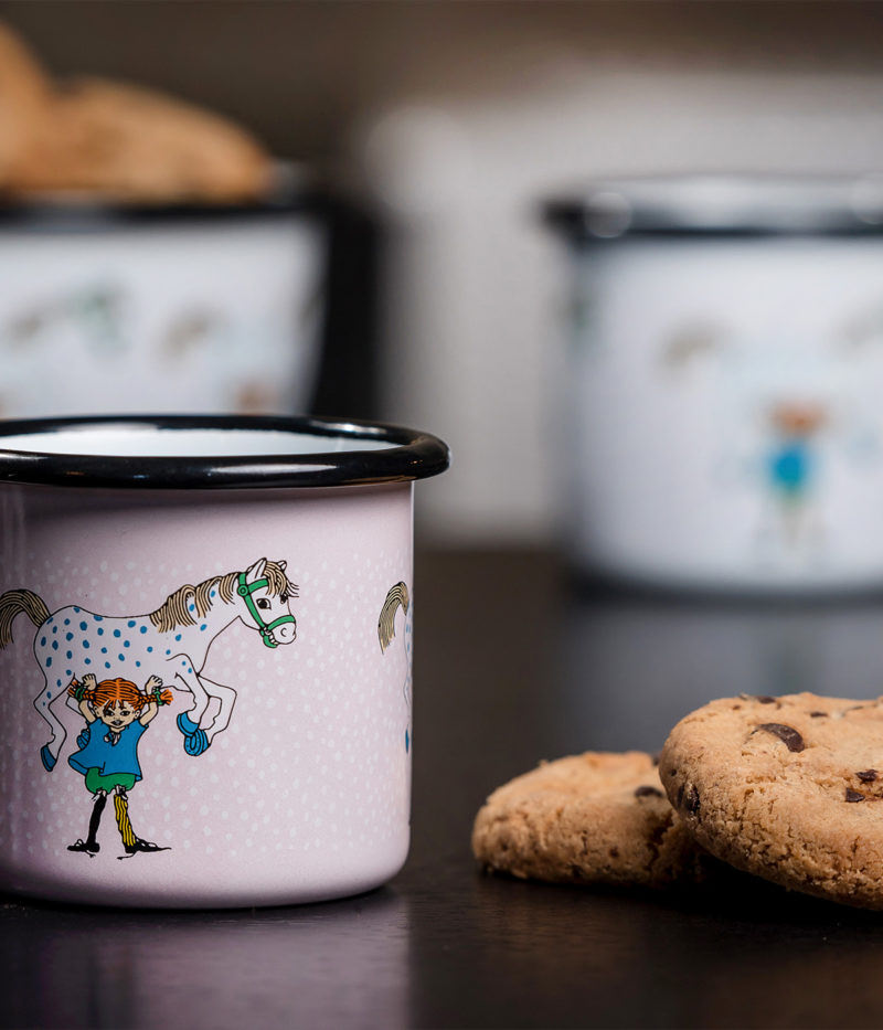 Muurla Emaillebecher Pippi 'Pippi and the Horse' - 150 ml