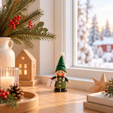 Schwedische Weihnachtsfigur „Tomteflicka“ – Grün, 13 cm