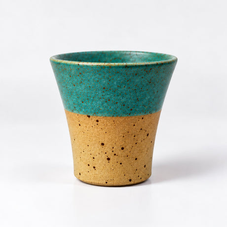 ancoros Design Tasse Grün/Natur – handgetöpfertes Steinzeug – 120 ml